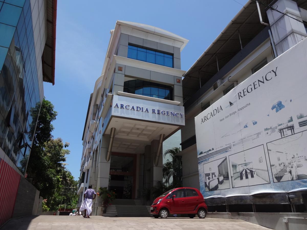 Hotel Arcadia Regency Alappuzha Екстериор снимка