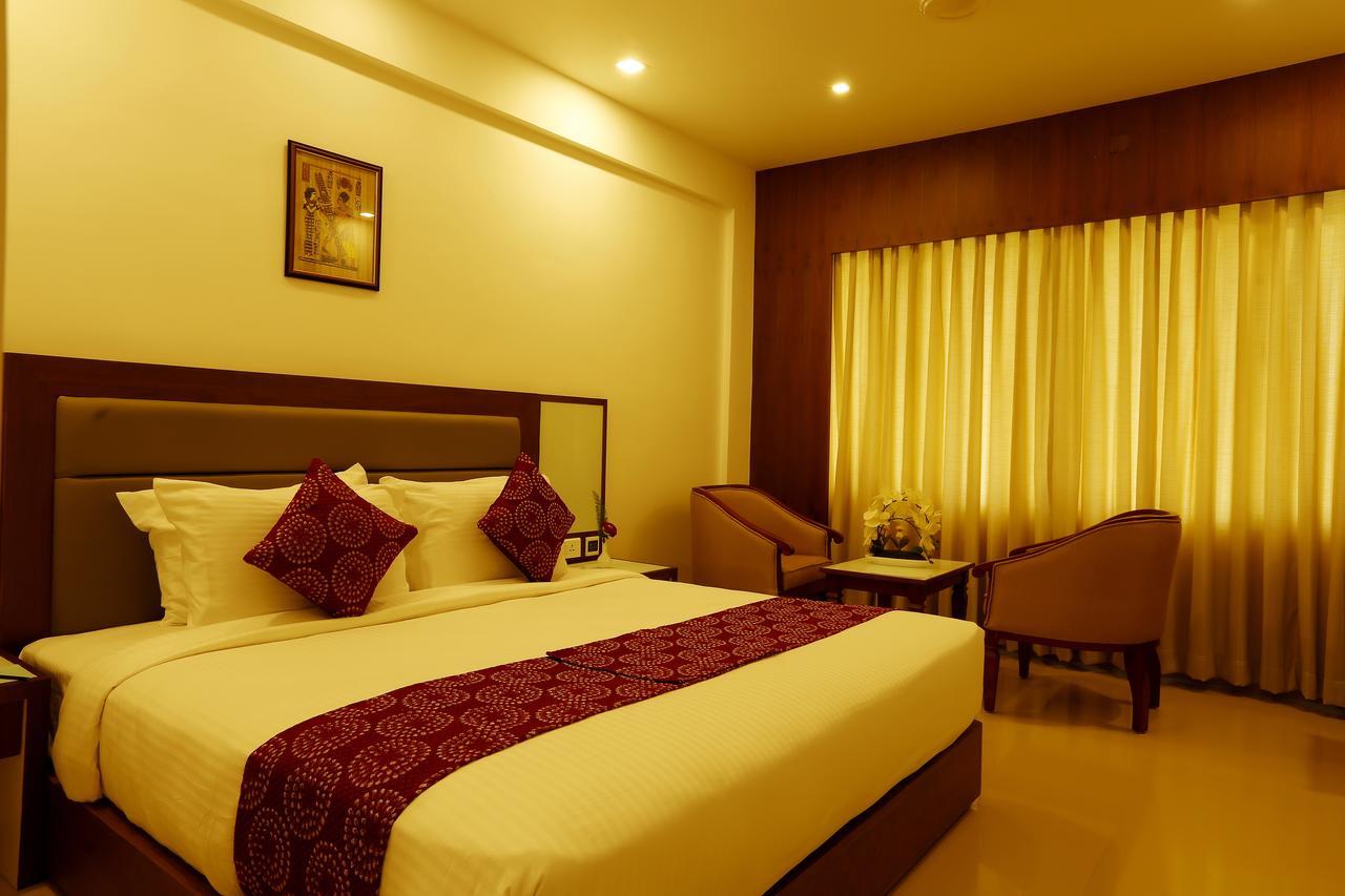 Hotel Arcadia Regency Alappuzha Екстериор снимка