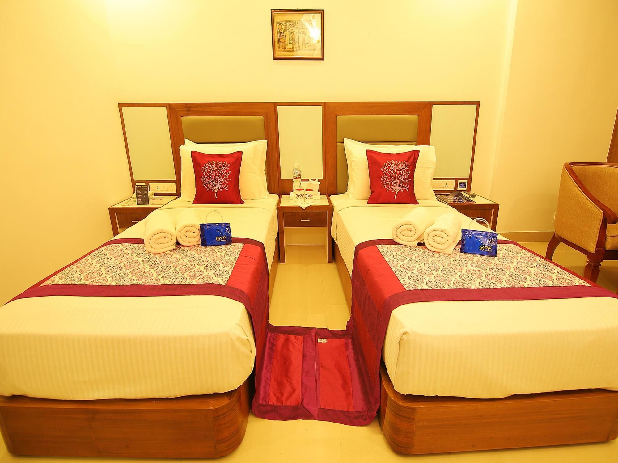 Hotel Arcadia Regency Alappuzha Екстериор снимка