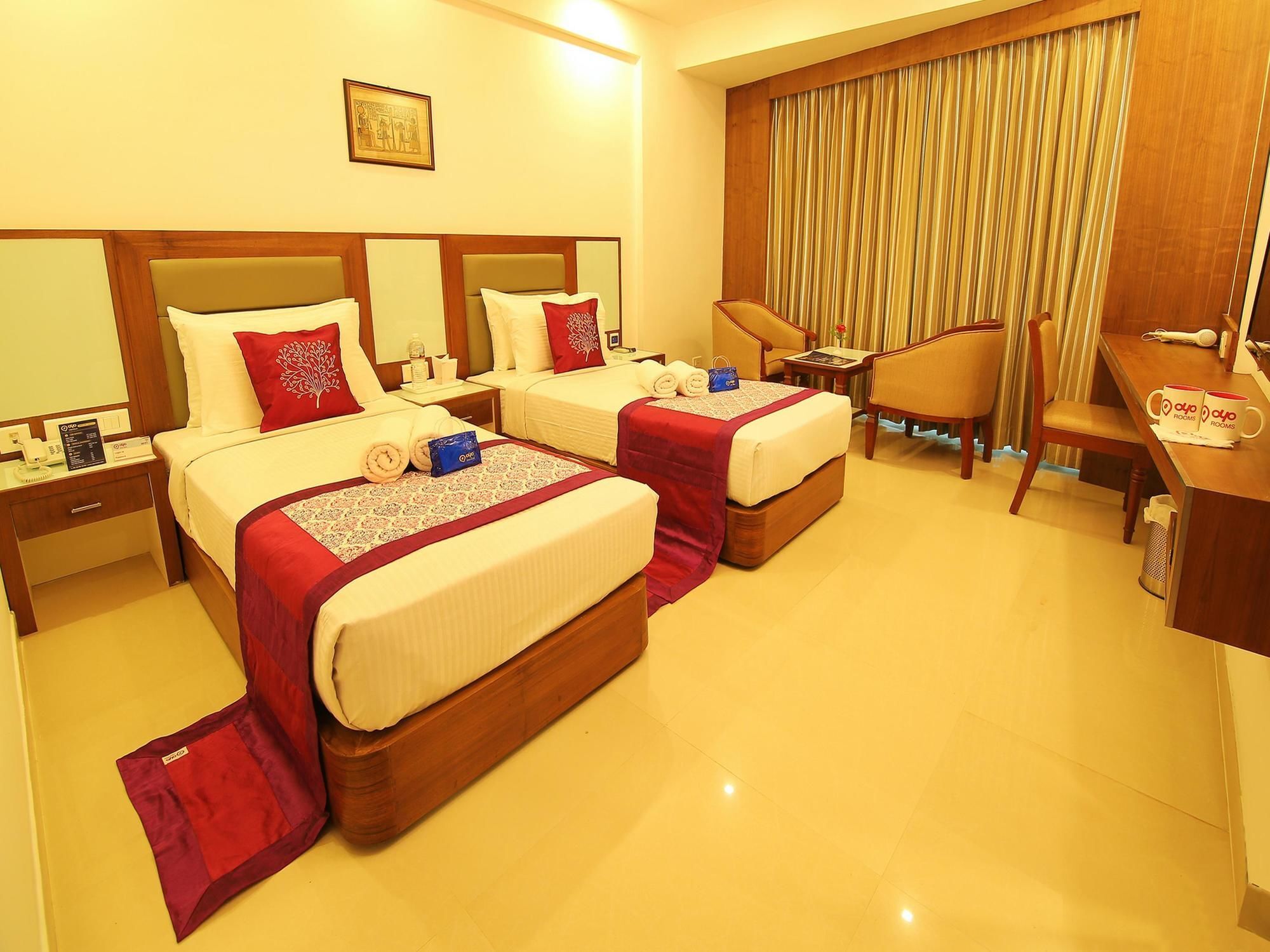 Hotel Arcadia Regency Alappuzha Екстериор снимка